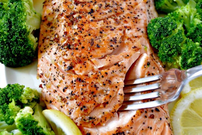 salmon, salmon fillet, the perfect salmon fillet, how to cook salmon, pan seared, pan seared salmon, baked salmon, how to cook salmon perfectly, easy salmon supper, easy salmon dinner, healthy dinner, best salmon, secret to cooking salmon,